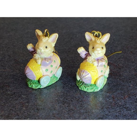 Easter Bunny in Egg Car Wire Hook Earrings - Picture 1 of 2
